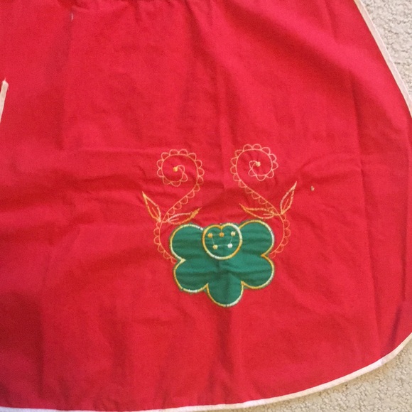 Vintage Red Floral Apron - Unique, One-of-a-Kind. - Picture 3 of 6